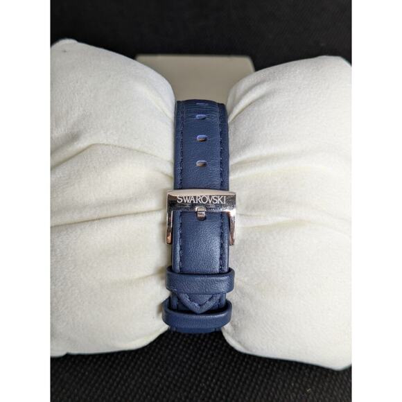 Swarovski Navy Blue Watch Playful Lady
5243038 Like NEW Condition Gorgeous!!!